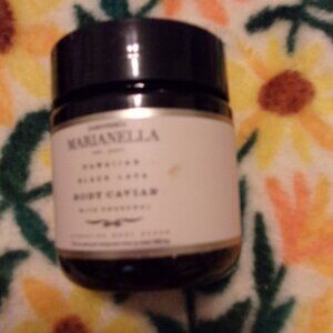 Jaboneria Marianella Hawaiian Black Lava body Caviar with charcoal  7.25 oz New